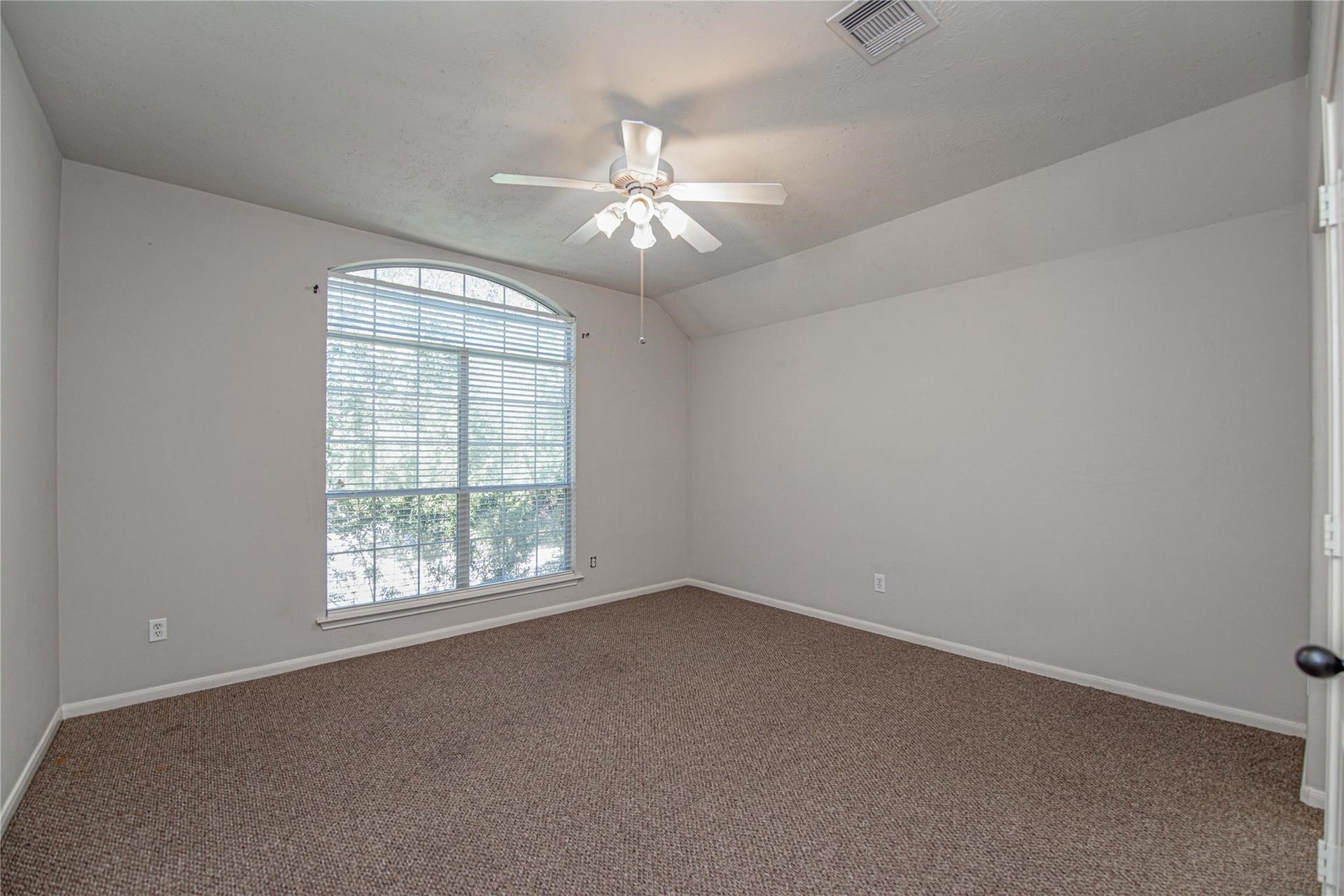 3118 Rosholt Drive, Spring, TX 77386 3118 Rosholt Drive, Spring, TX 77386