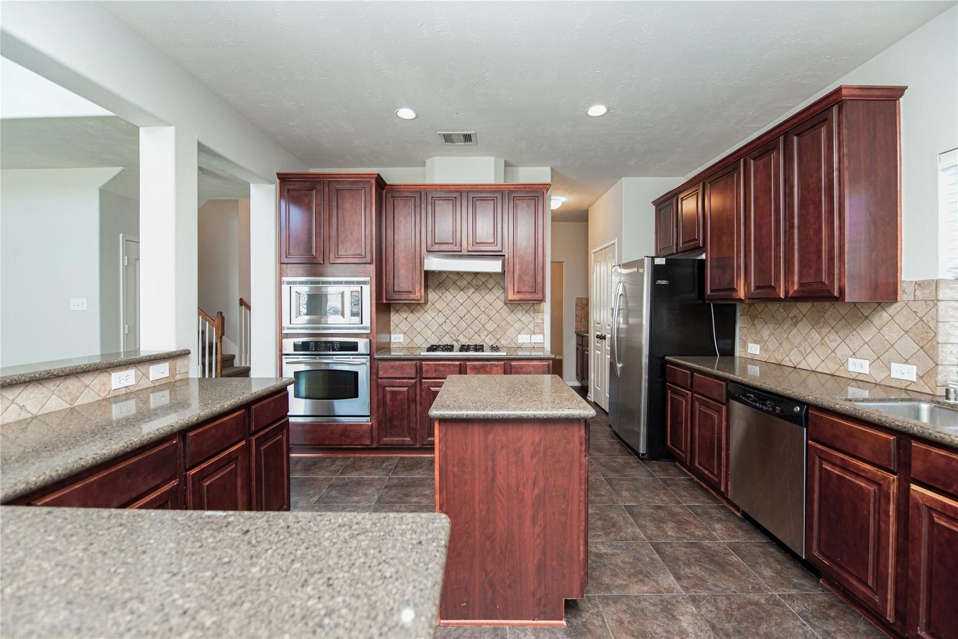 3118 Rosholt Drive, Spring, TX 77386 3118 Rosholt Drive, Spring, TX 77386