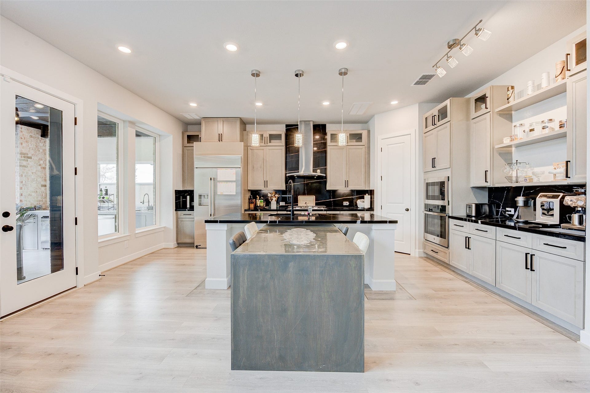 5111 Maumee River Drive, Sugar Land, TX 77479