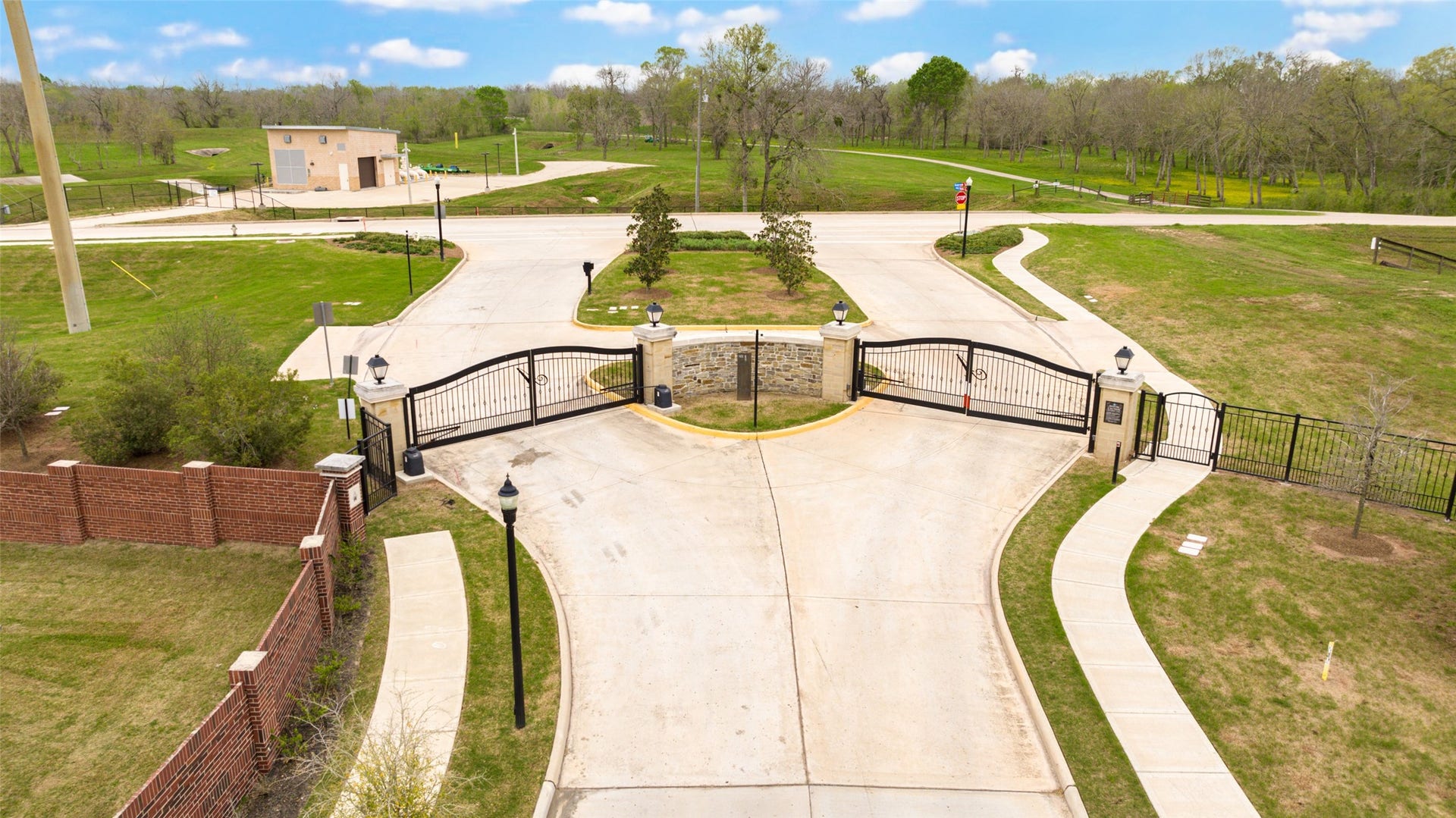 5111 Maumee River Drive, Sugar Land, TX 77479