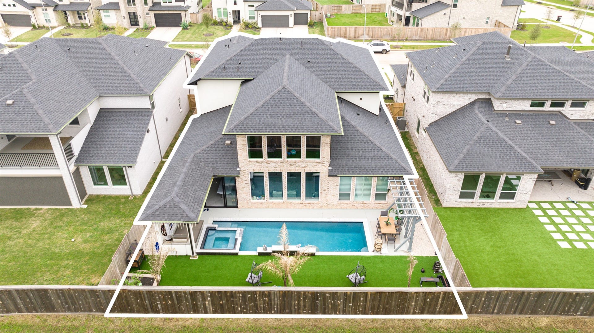 5111 Maumee River Drive, Sugar Land, TX 77479