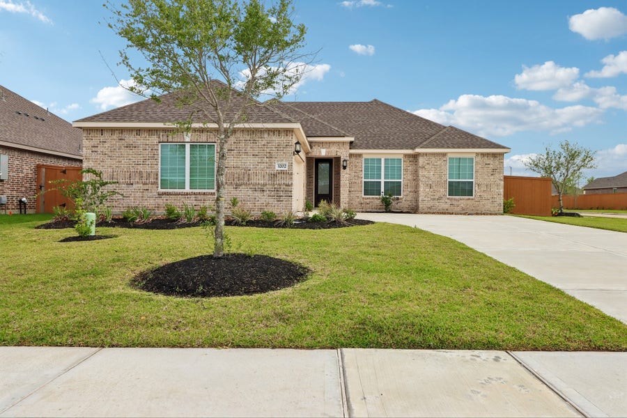 Property photo for 3202 Bolt Rope Drive, Texas City, TX