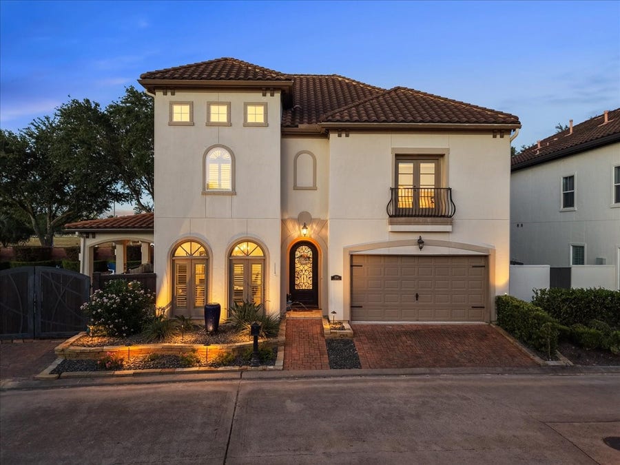 Property photo for 1304 Sailaway Drive, League City, TX