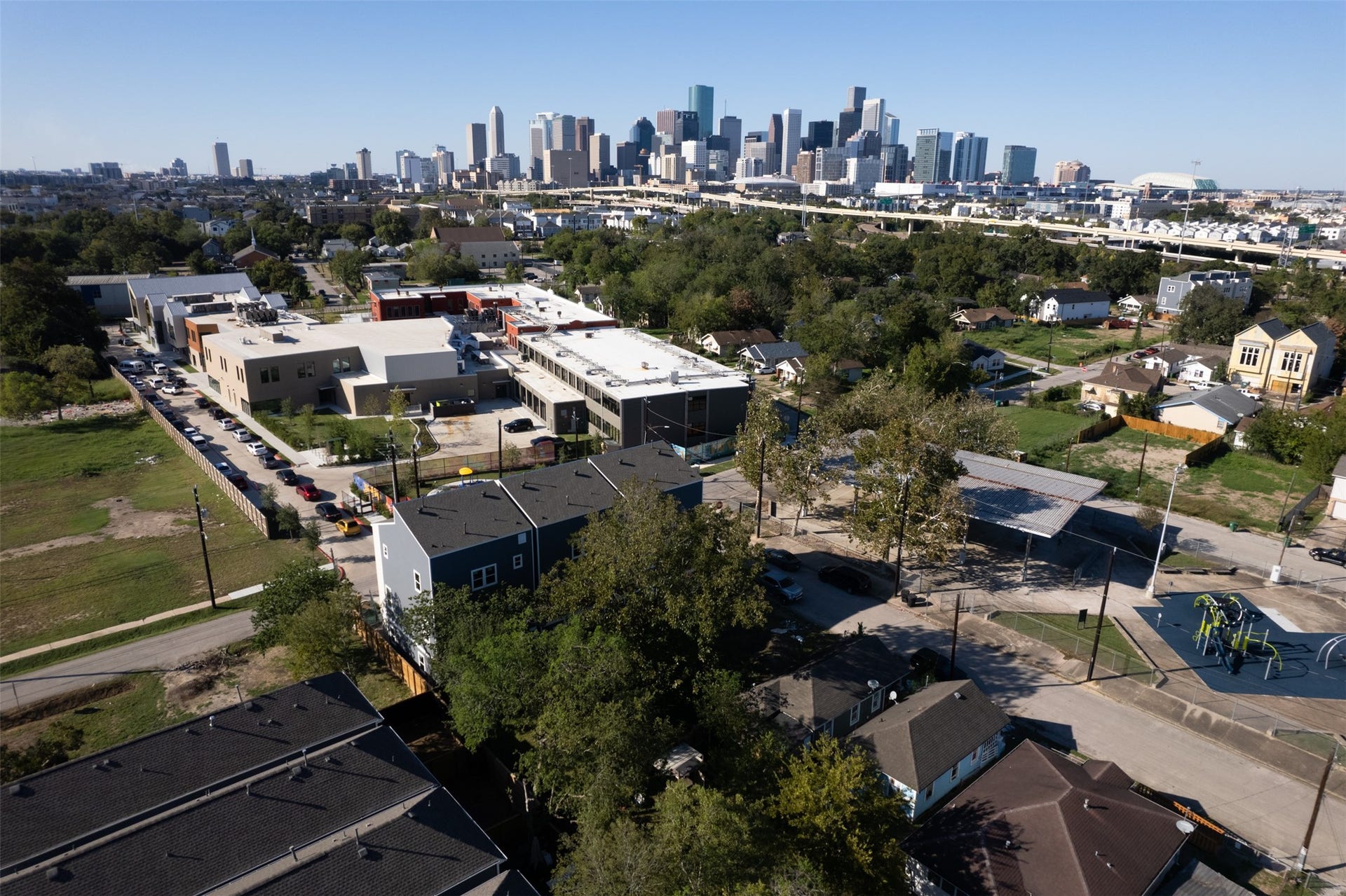 3232 Reeves Street, Houston, TX 77004 3232 Reeves Street, Houston, TX 77004