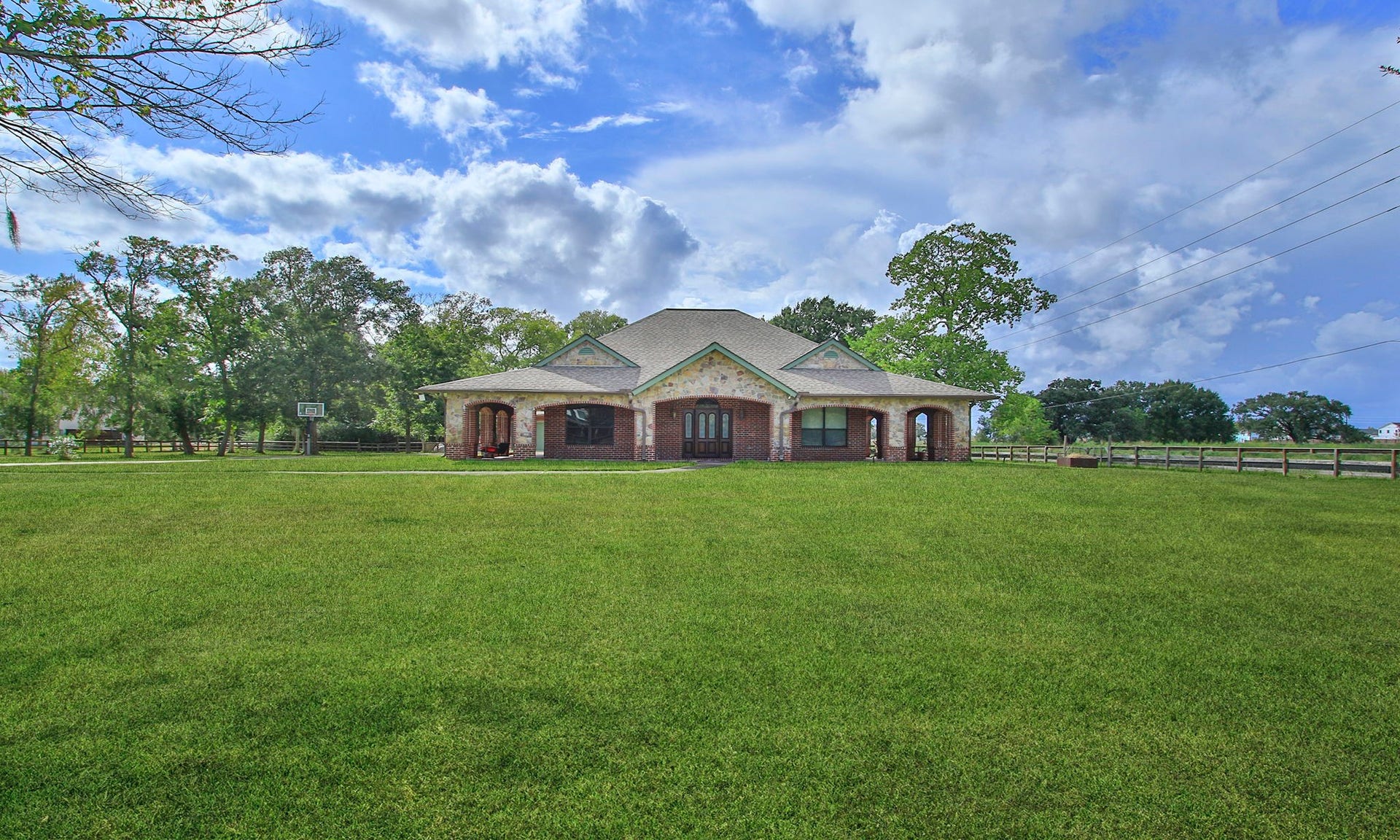 7806 Spirit Hollow Court, Missouri City, TX 77459 Beautiful custom built home