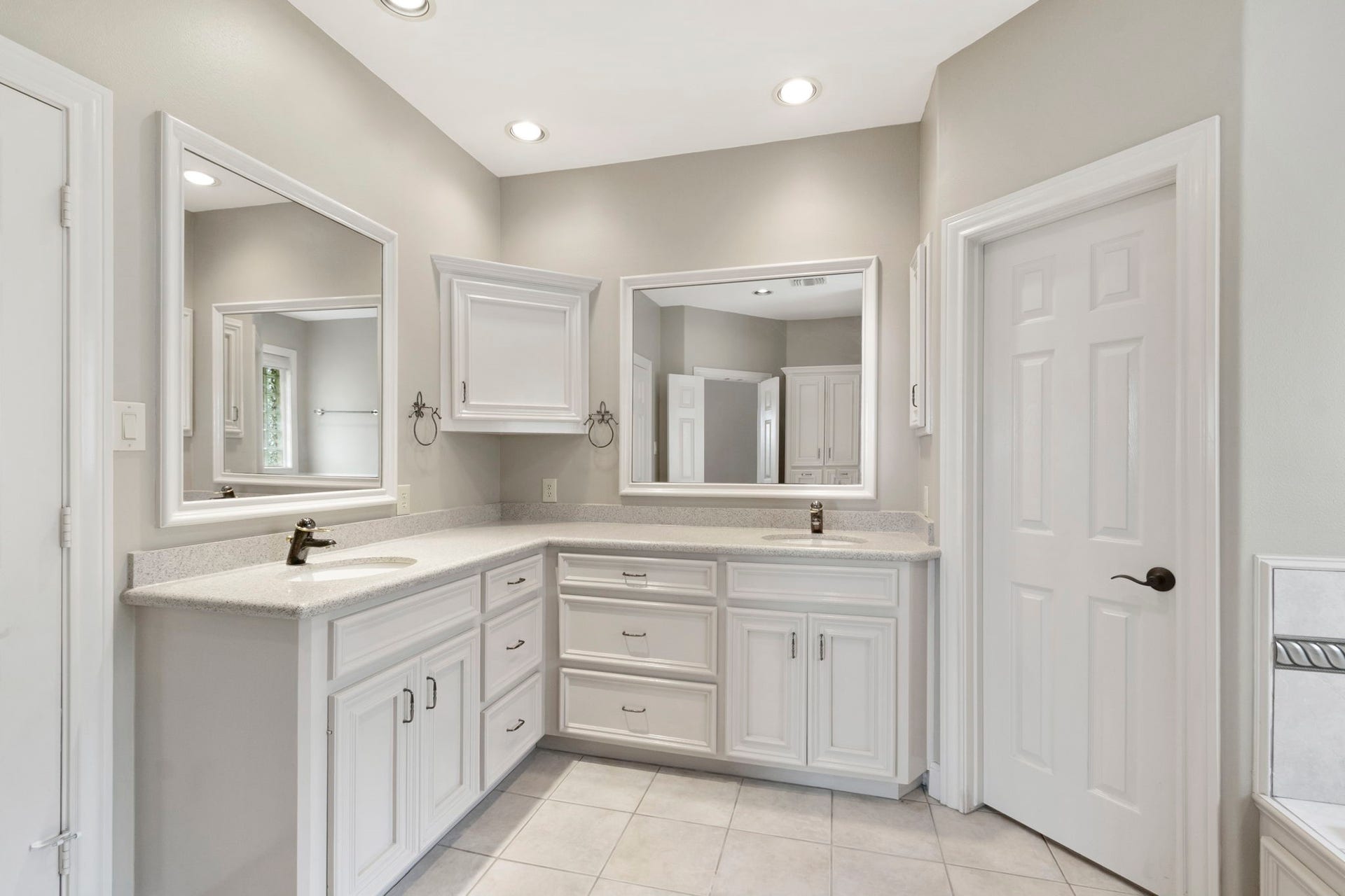 7806 Spirit Hollow Court, Missouri City, TX 77459 Primary Bathroom