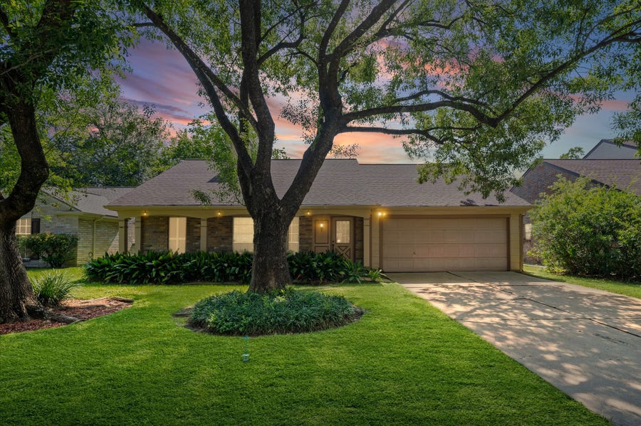 Property photo for 9622 Poynes Drive, Houston, TX