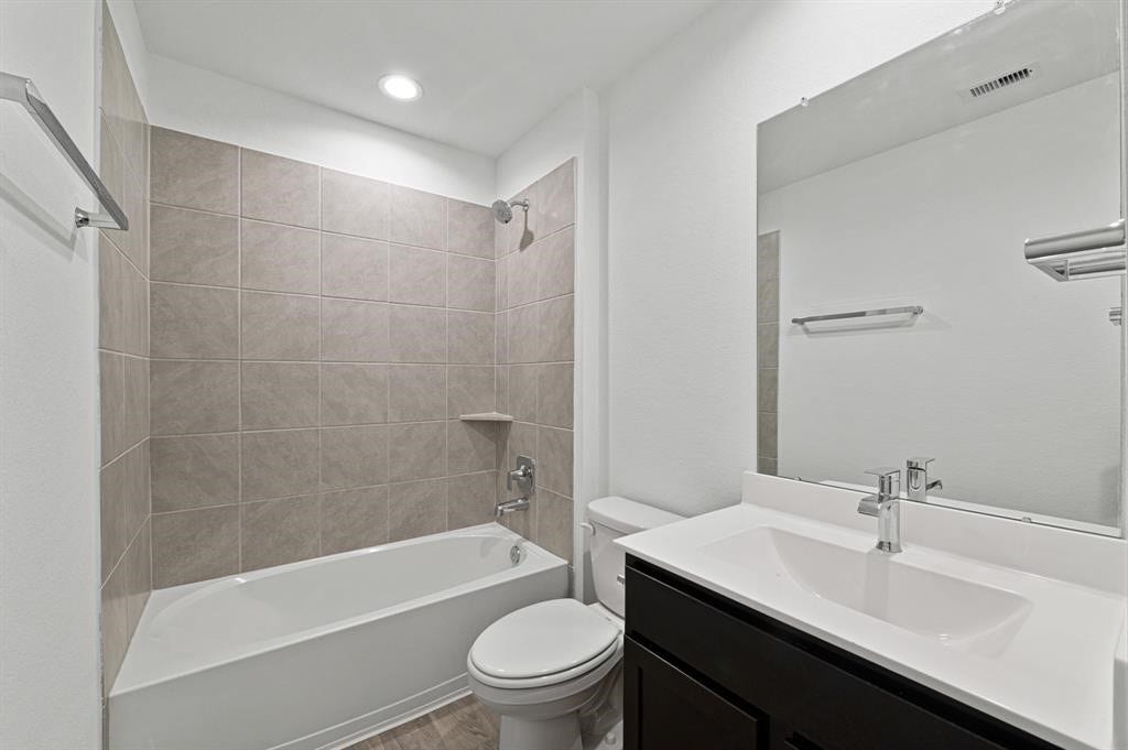7910 Duck Ponds Place, Rosharon, TX 77583