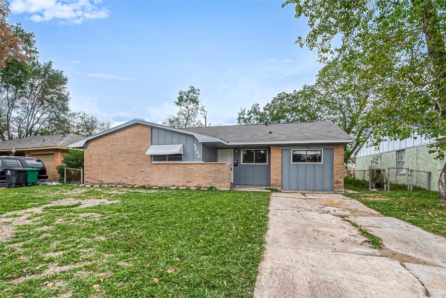 Property photo for 5646 Cedarburg Drive, Houston, TX