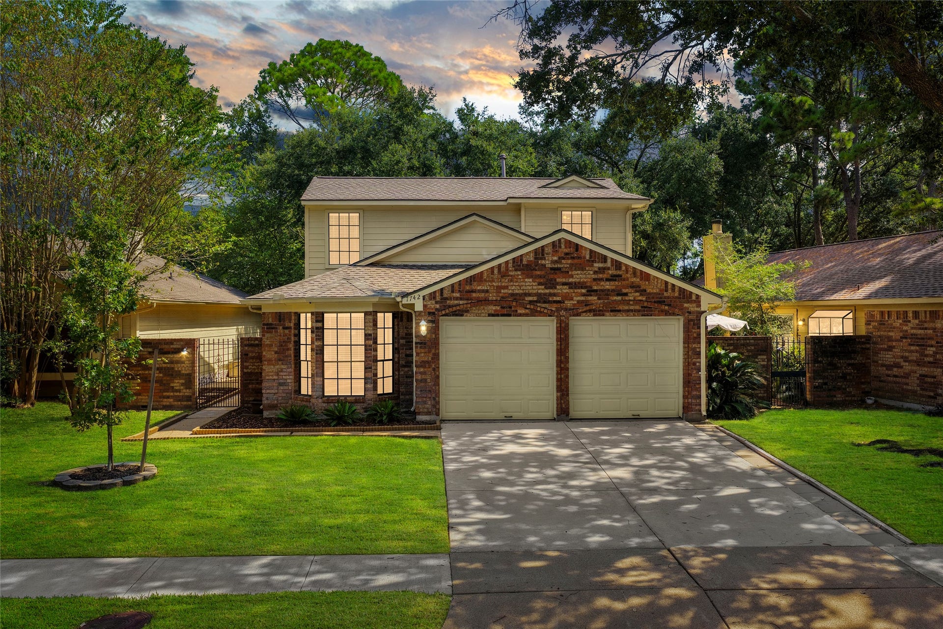 7742 High Village Drive, Houston, TX 77095 Incredible 2-story patio home on a cul-de-sac street in Copperfield.
