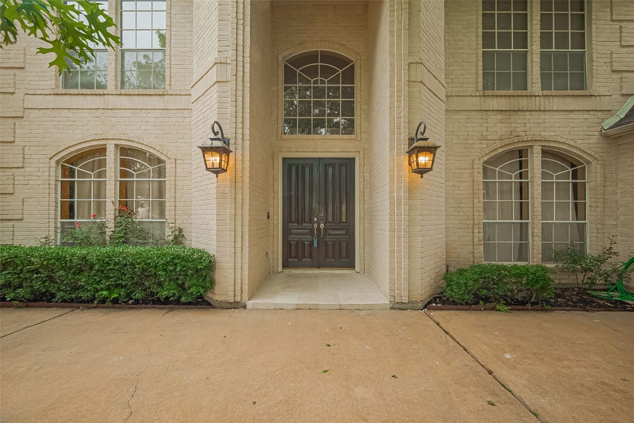 Property photo for 1123 Horseshoe Drive, Sugar Land, TX