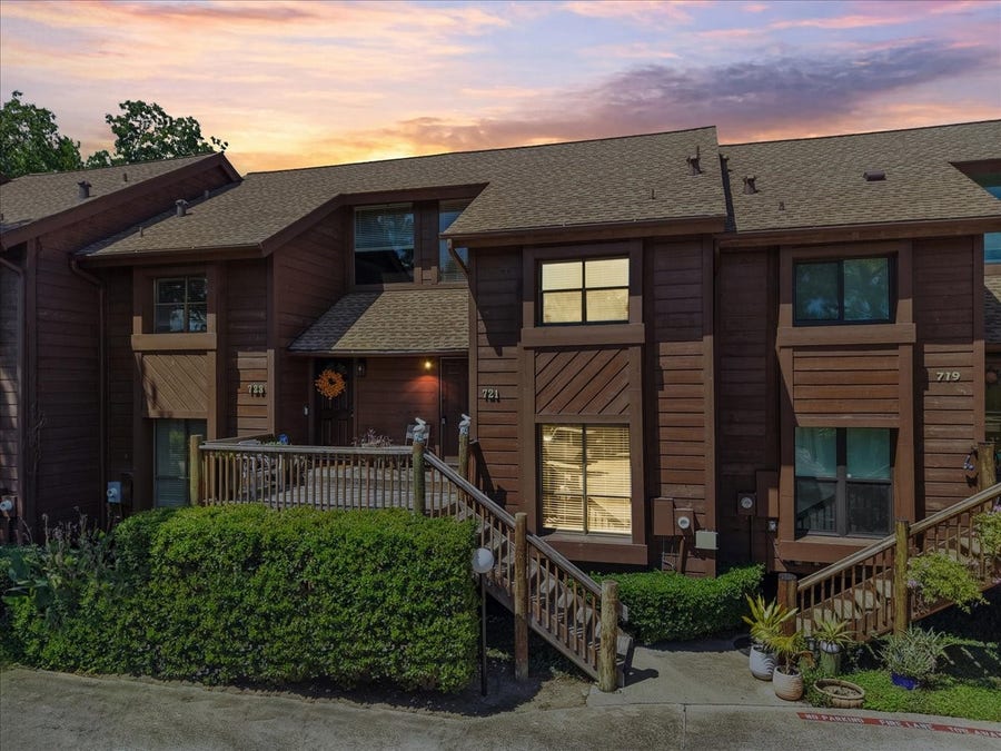 Property photo for 721 Davis Road, League City, TX