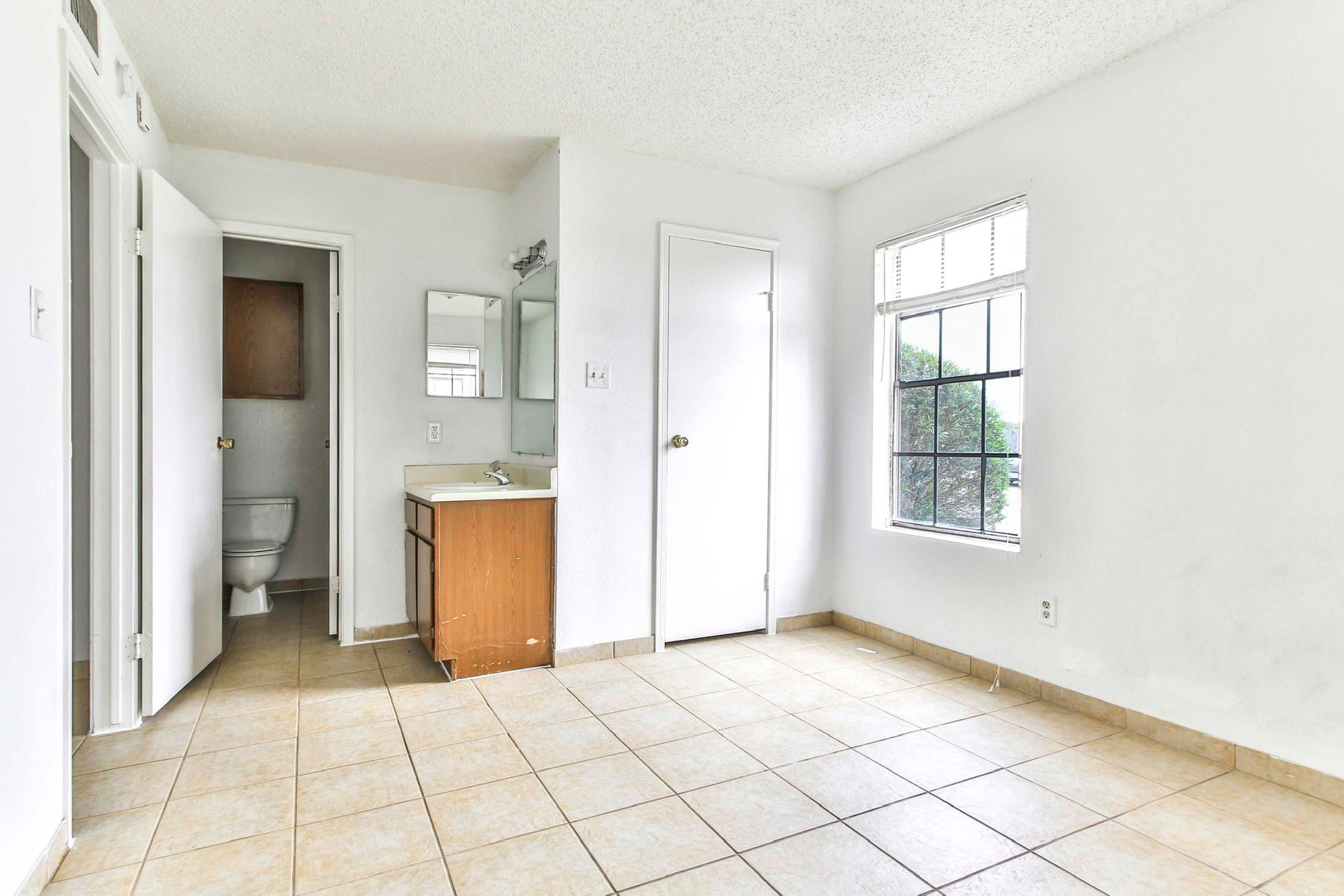 12660 Ashford Point Drive, #511, Houston, TX 77082