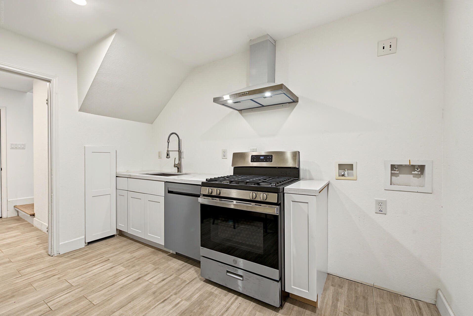 1323 Lehman Street, Houston, TX 77018 1323 Lehman Street, Houston, TX 77018