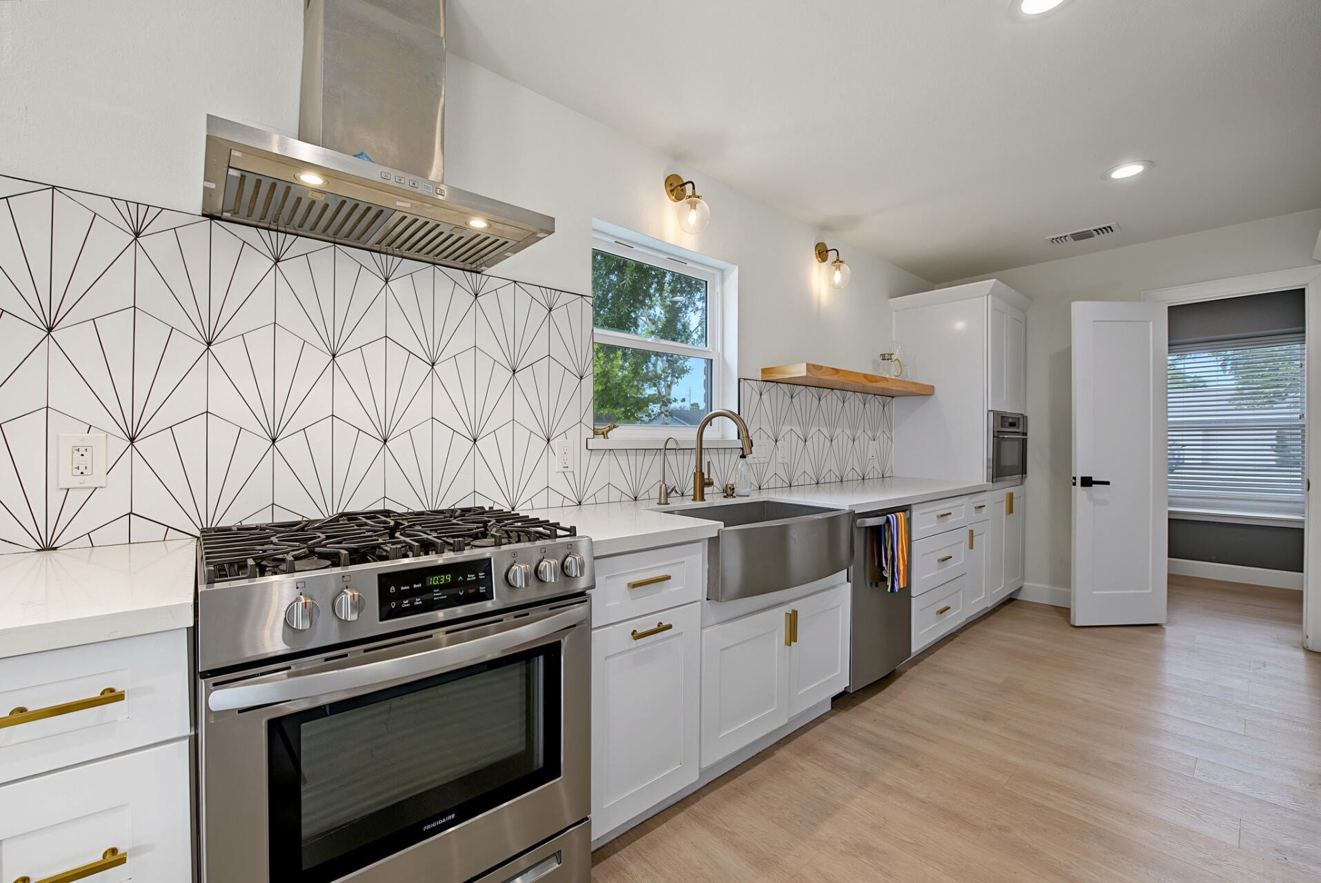 1323 Lehman Street, Houston, TX 77018 1323 Lehman Street, Houston, TX 77018