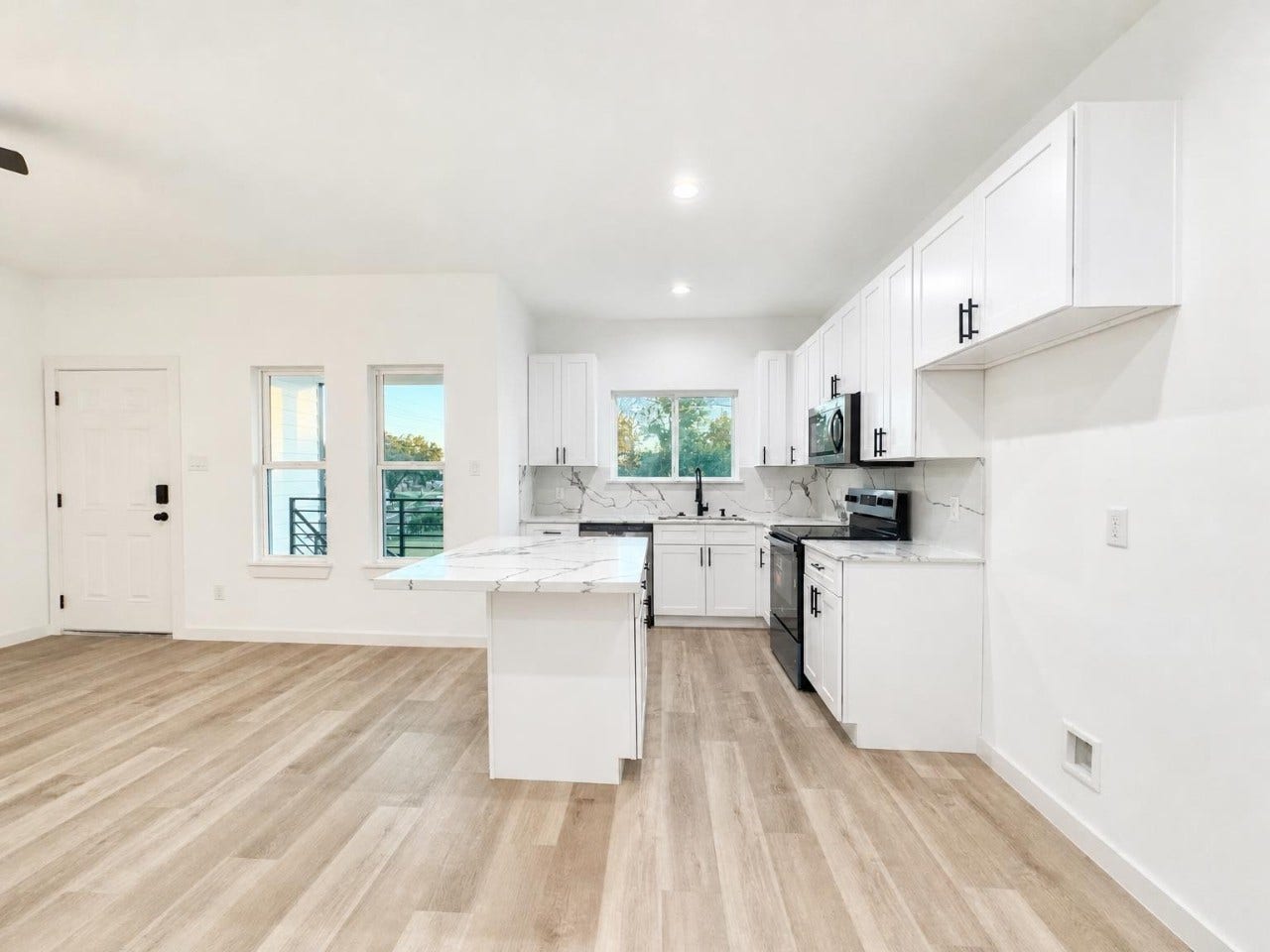 333 Delaware Street, #B, Houston, TX 77029 333 Delaware Street, #B, Houston, TX 77029