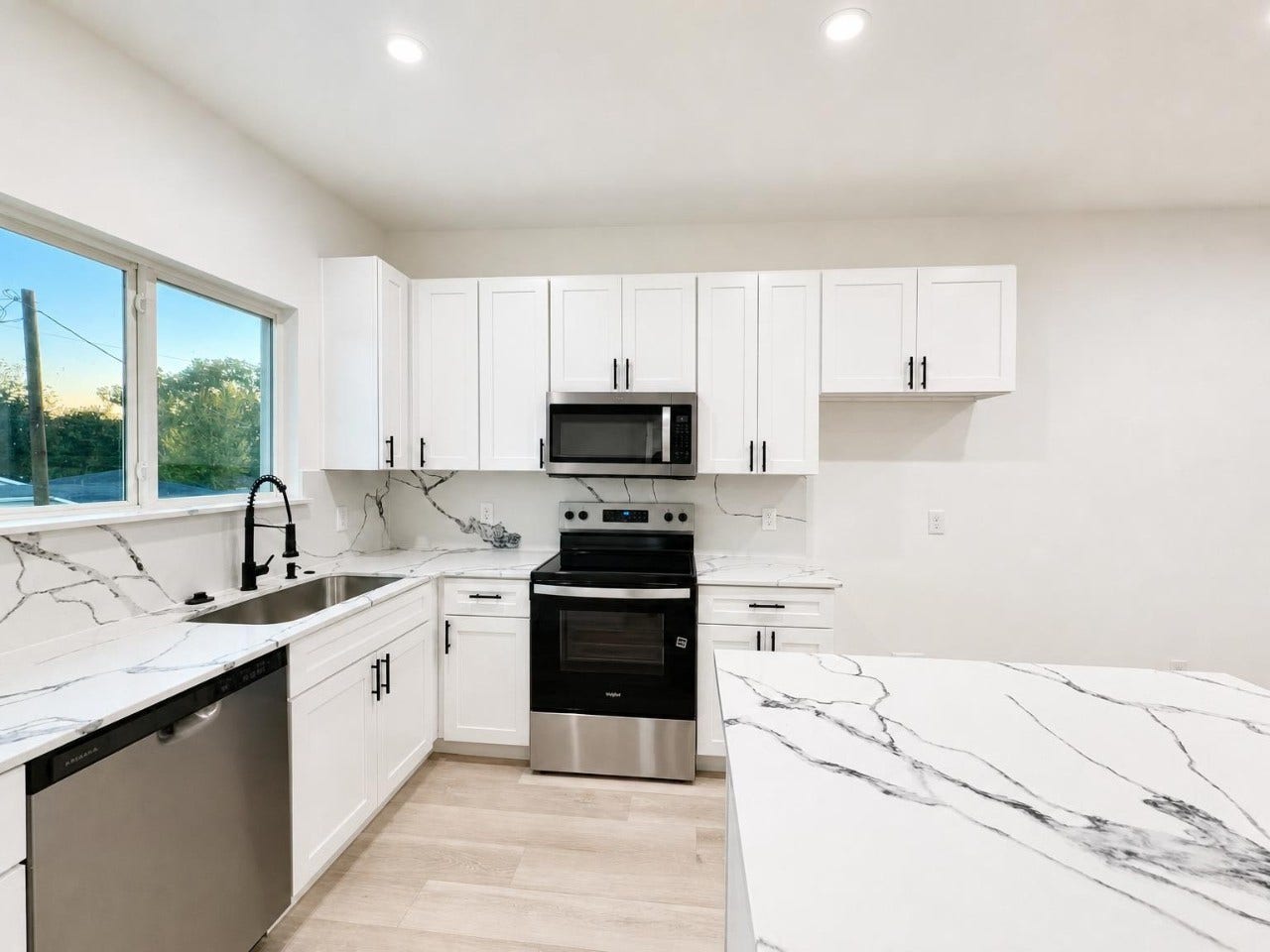 333 Delaware Street, #B, Houston, TX 77029 333 Delaware Street, #B, Houston, TX 77029