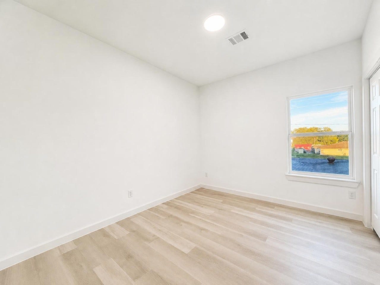 333 Delaware Street, #B, Houston, TX 77029 333 Delaware Street, #B, Houston, TX 77029