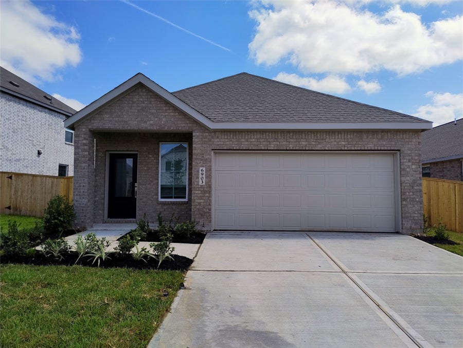 Property photo for 6903 Papillon Lane, Needville, TX