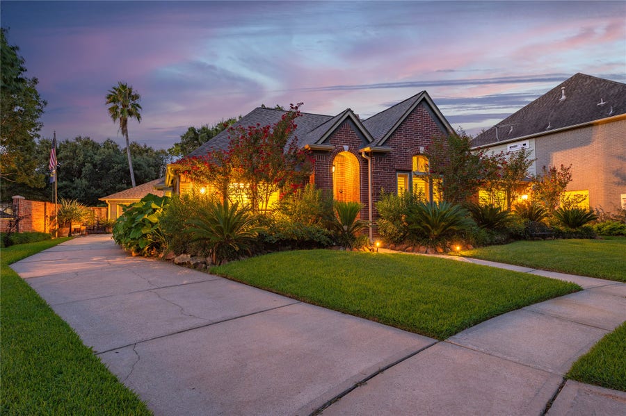 Property photo for 2025 Sandy Coast Circle, League City, TX