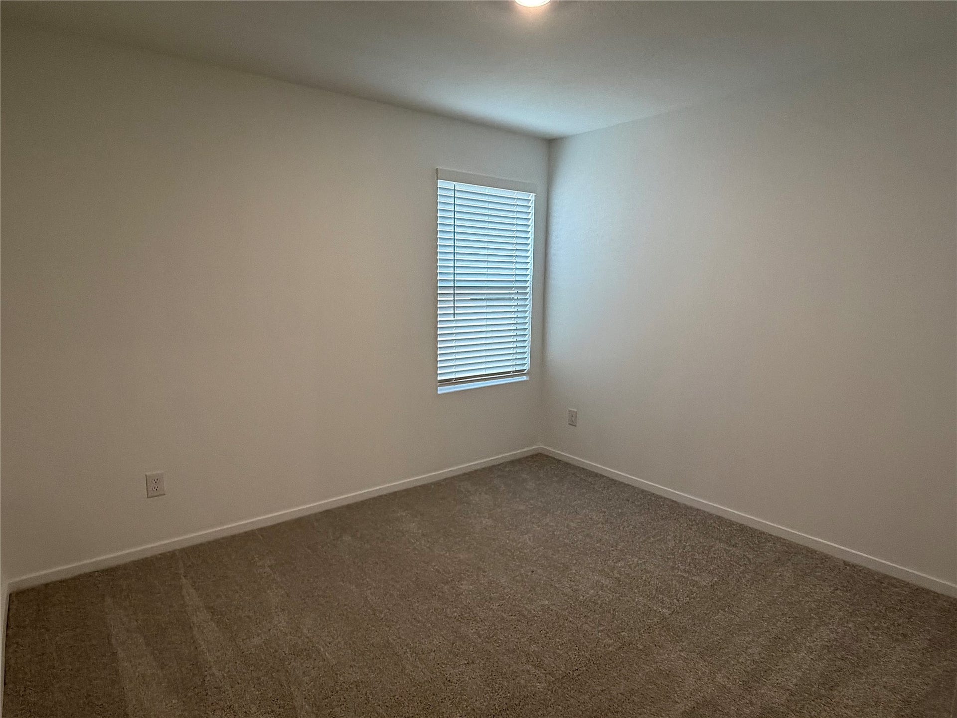 940 Woodhaven Lakes Drive, La Marque, TX 77568 Bedroom