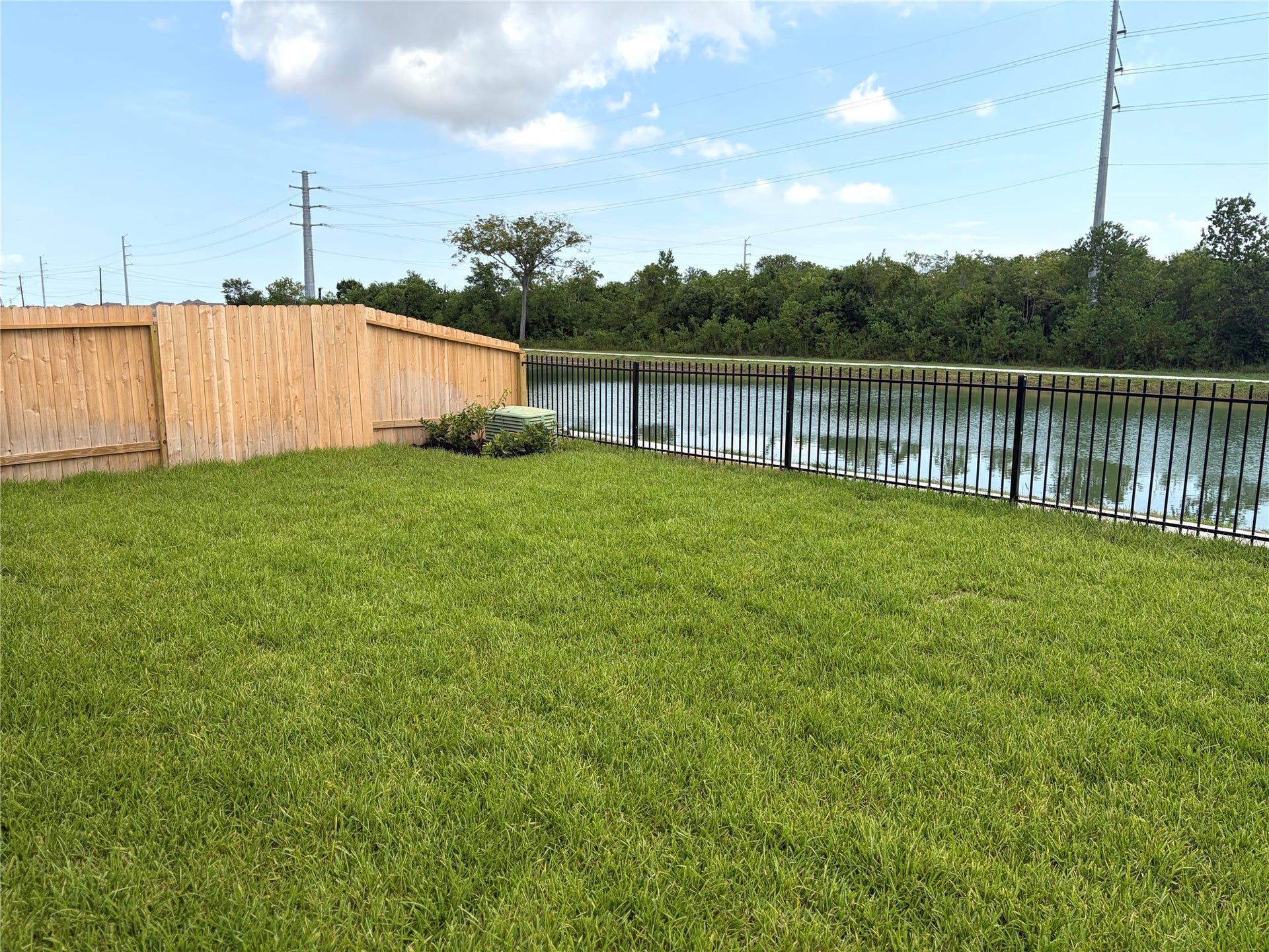 940 Woodhaven Lakes Drive, La Marque, TX 77568 Backyard With Lake View
