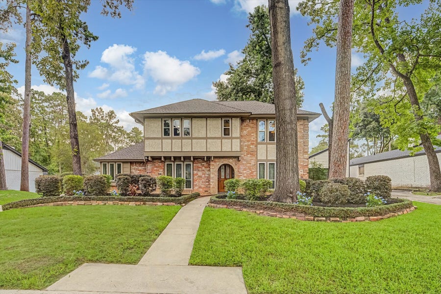 Property photo for 2211 Laurel Hill Drive, Kingwood, TX