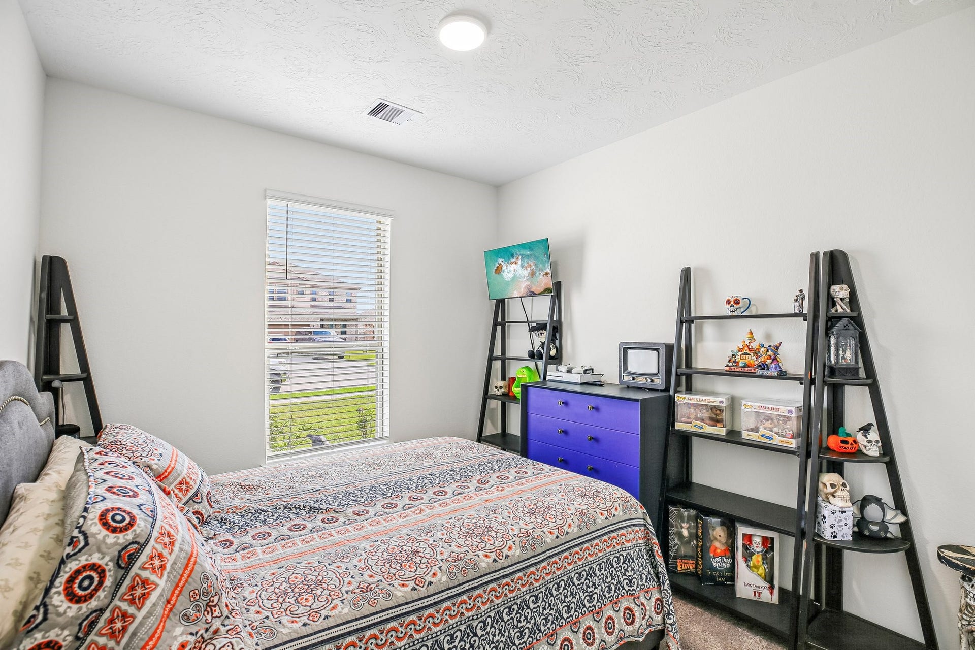 1717 Vista Luna Drive, Texas City, TX 77591 Secondary bedroom