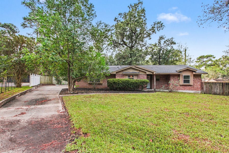 Property photo for 214 Hillside Court, Spring, TX