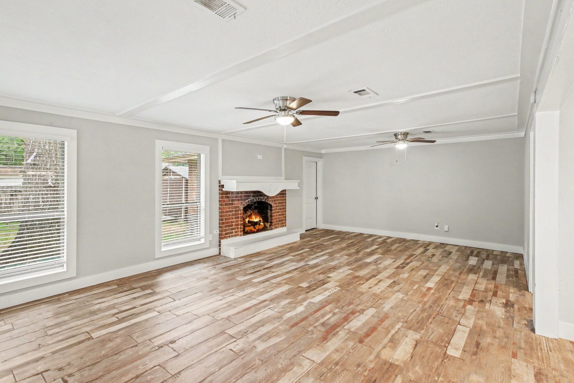 214 Hillside Court, Spring, TX 77386 214 Hillside Court, Spring, TX 77386