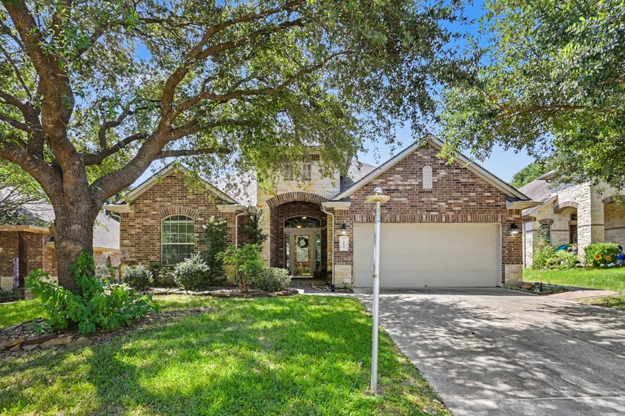 Property photo for 1912 Hill Manor Drive, Conroe, TX