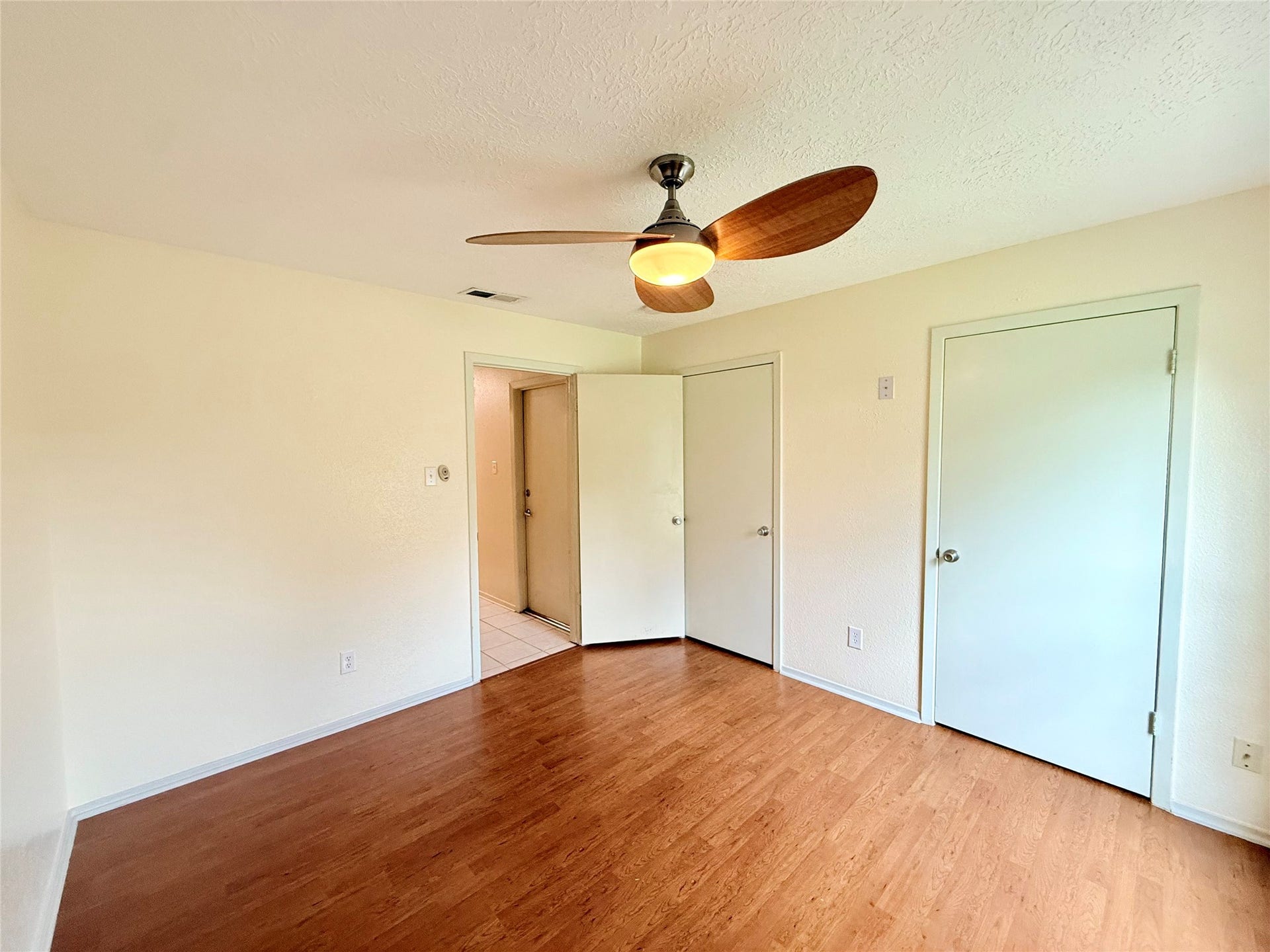 2410 Point Comfort Court, Webster, TX 77598 Secondary Bedroom