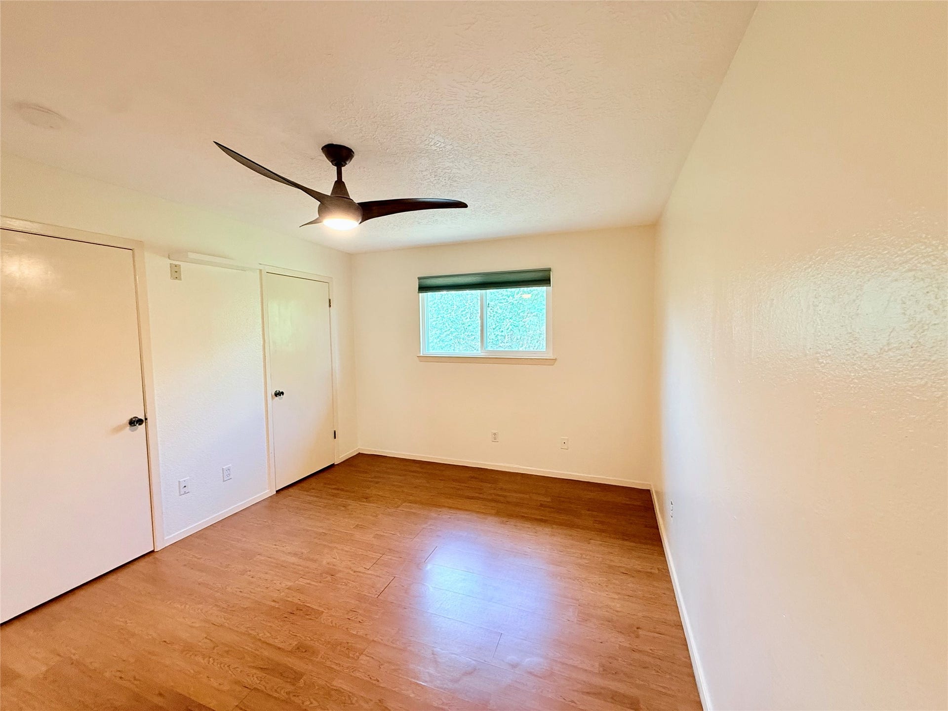 2410 Point Comfort Court, Webster, TX 77598 Secondary Bedroom