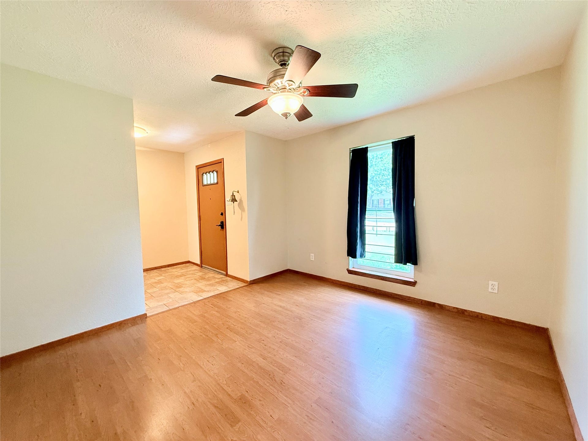 2410 Point Comfort Court, Webster, TX 77598 Formal Dining Room