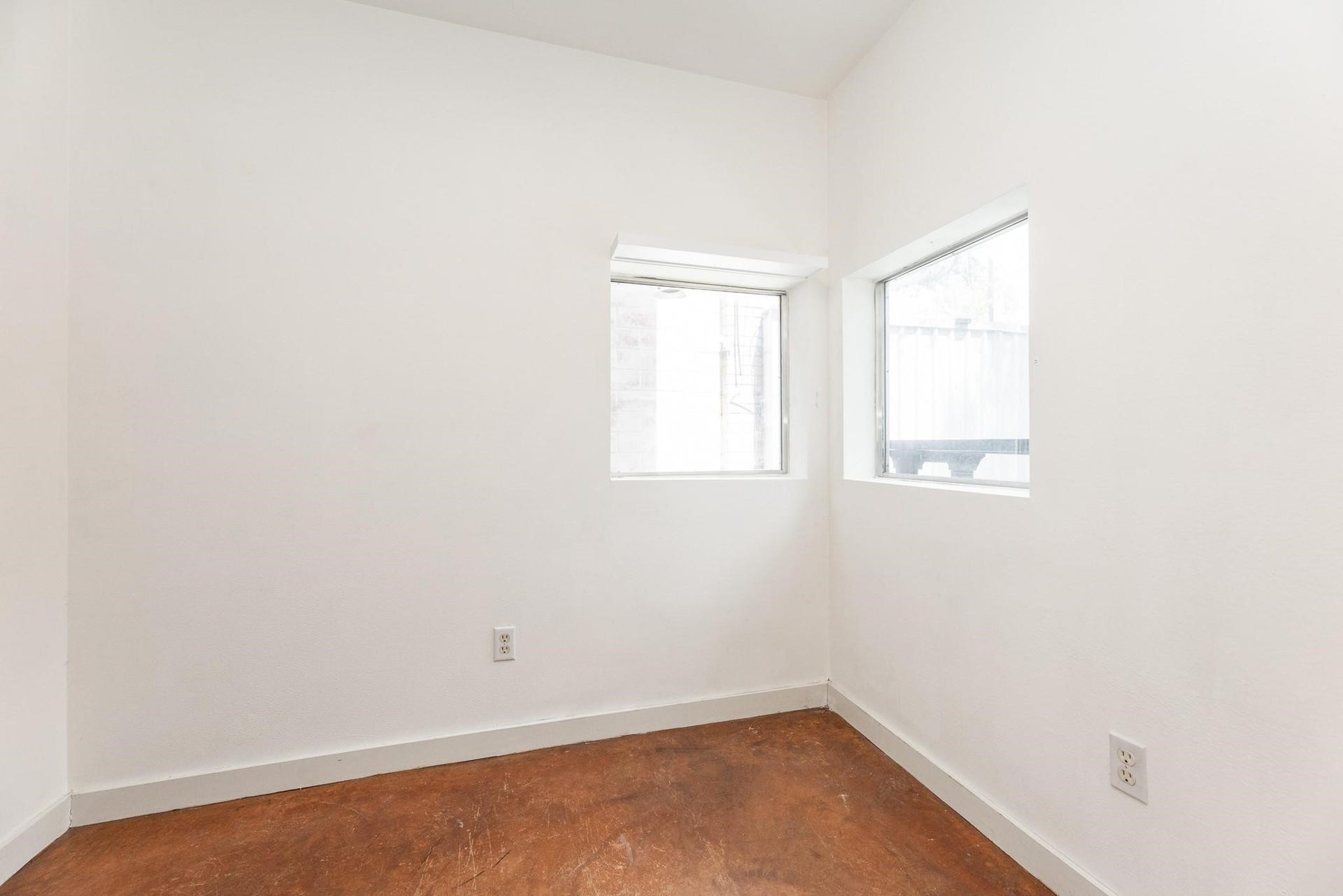 2714 Chenevert Street, Houston, TX 77004