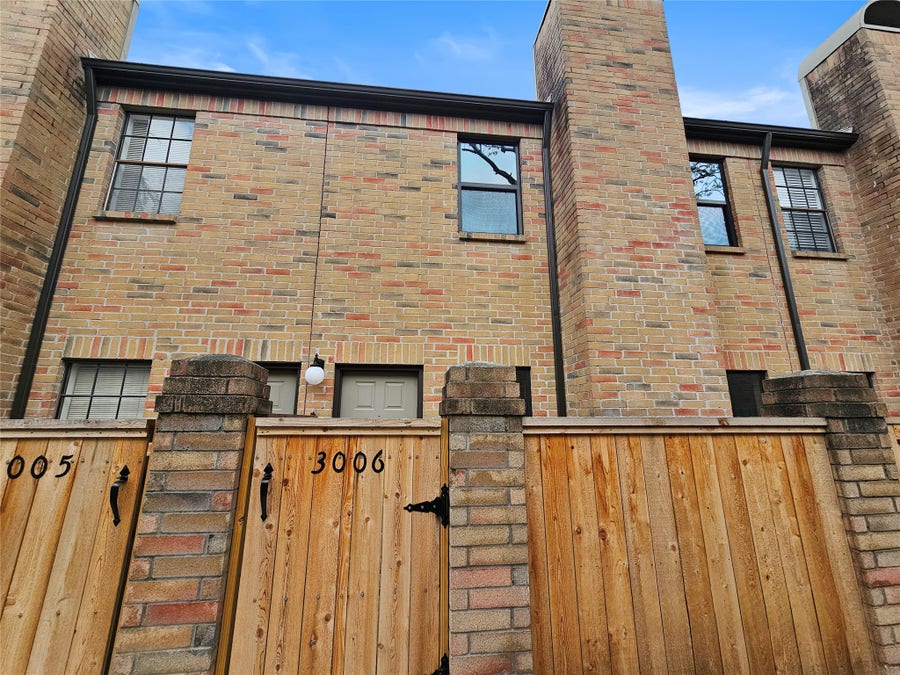 Property photo for 9800 Pagewood Lane, #3006, Houston, TX