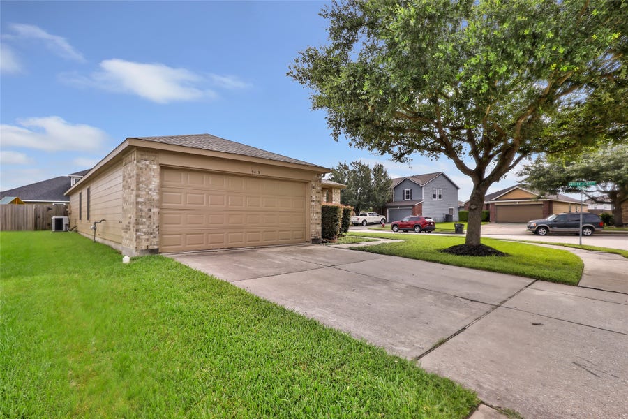 Property photo for 9415 Shaded Pines Drive, Humble, TX