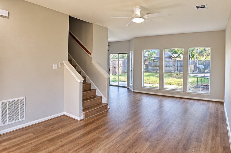 594 Sycamore Drive, Conroe, TX 77302
