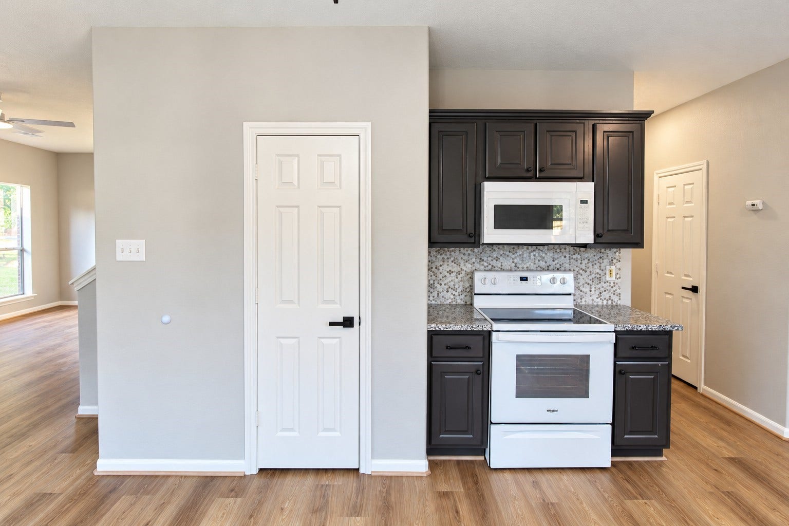 594 Sycamore Drive, Conroe, TX 77302