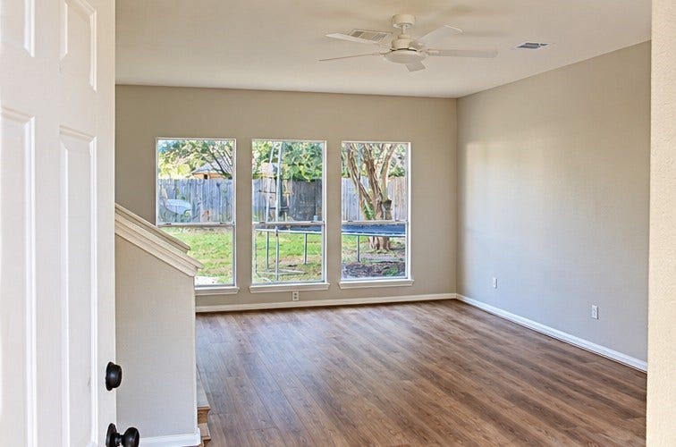 594 Sycamore Drive, Conroe, TX 77302