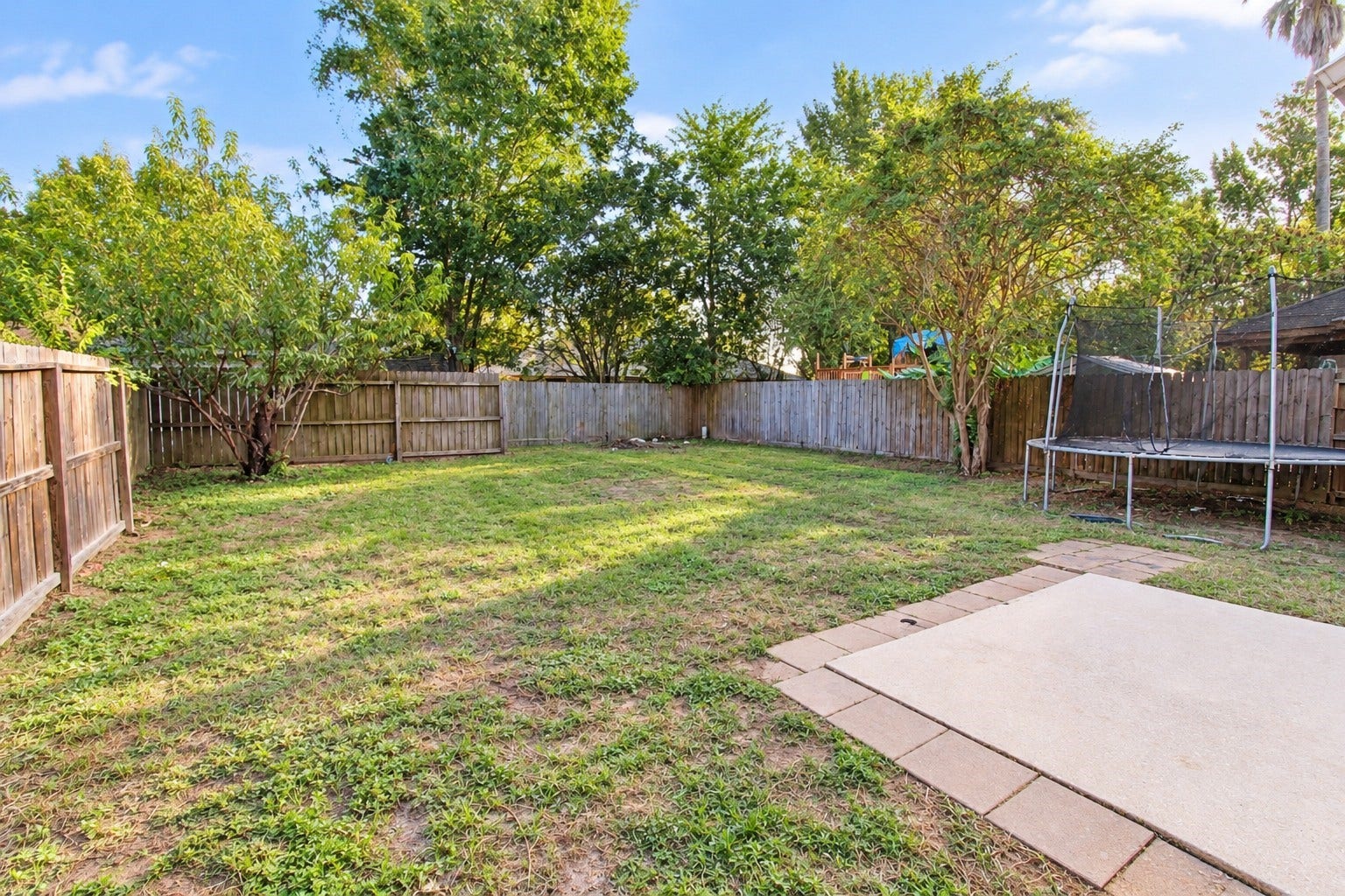 594 Sycamore Drive, Conroe, TX 77302