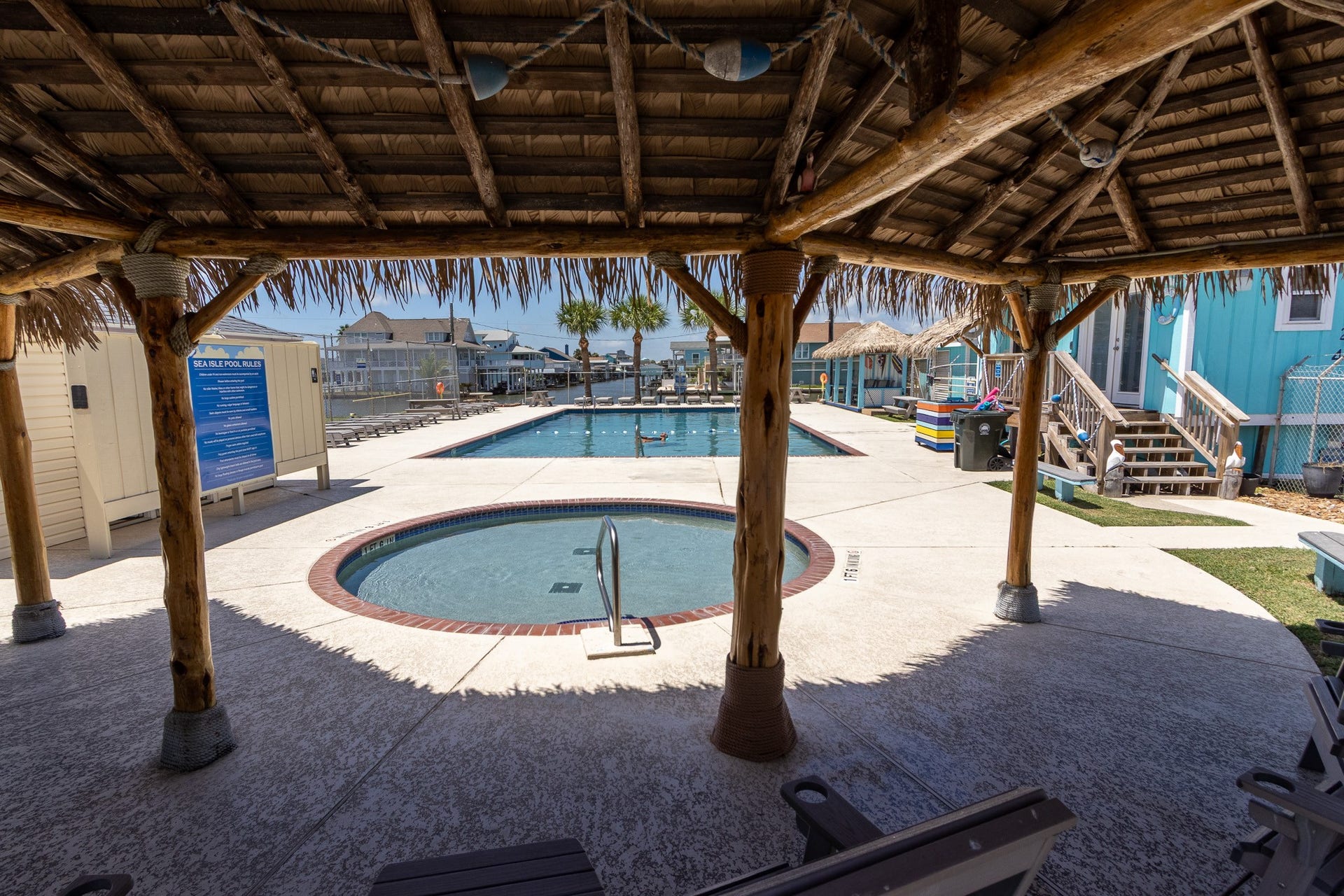 4030 Panola Drive, Galveston, TX 77554 Sea Isle Pool