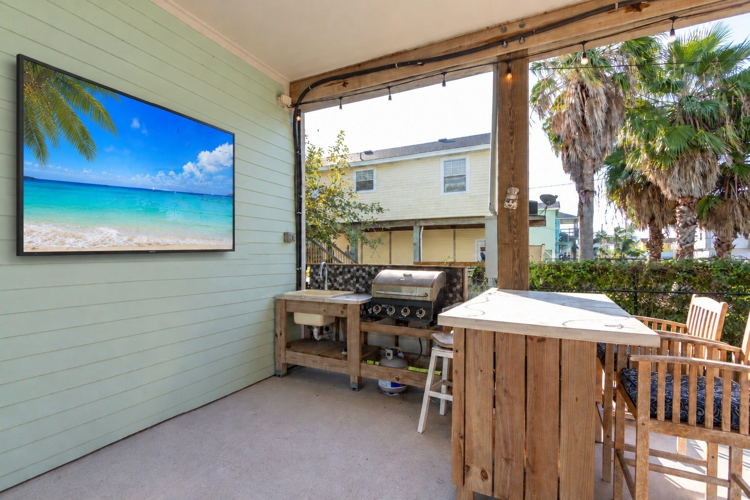 4030 Panola Drive, Galveston, TX 77554 Staged with TV