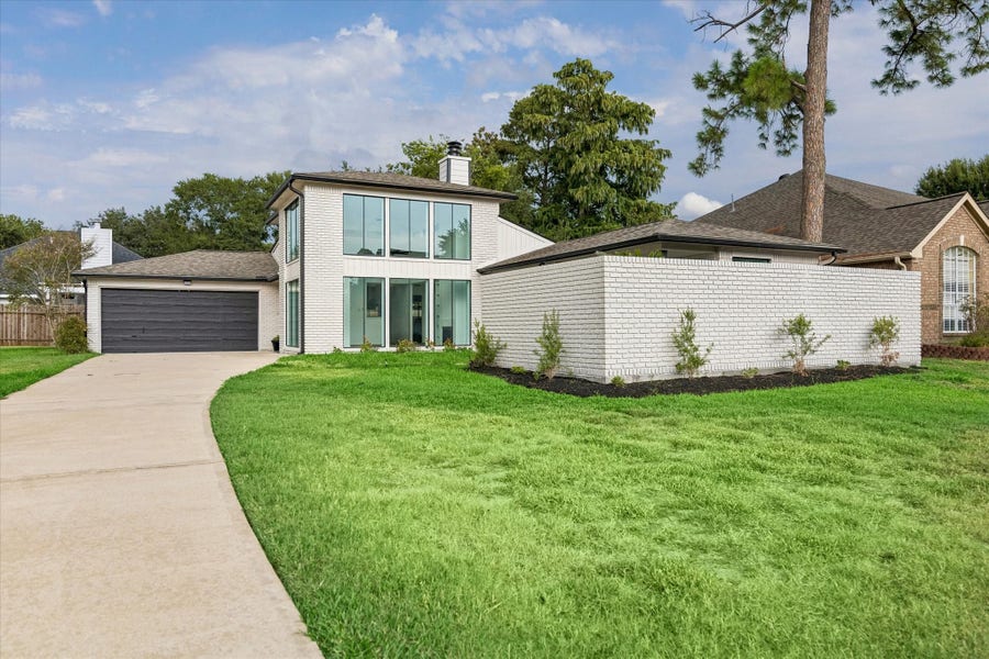 Property photo for 14718 Cedar Isle Drive, Houston, TX