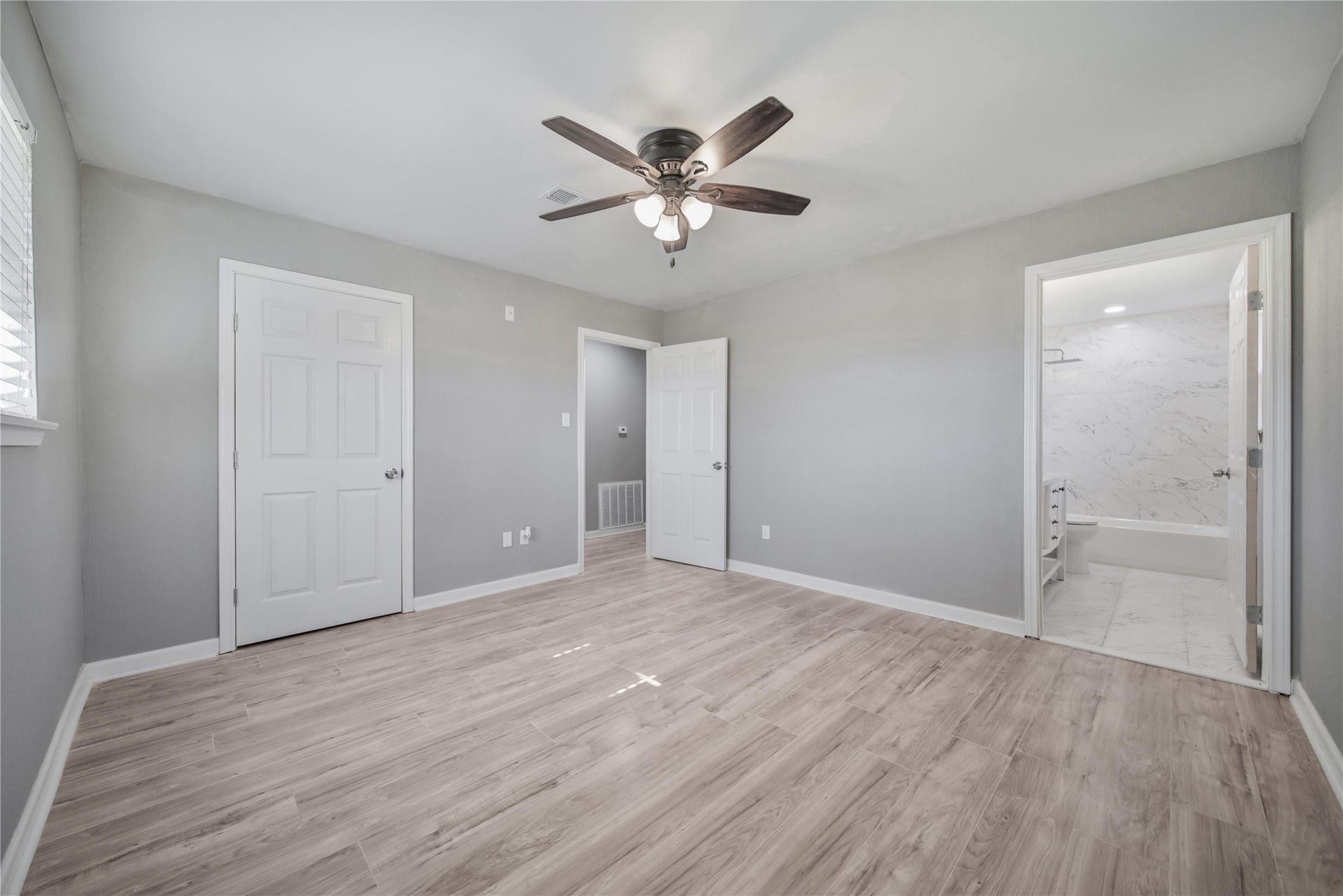 4614 Edgemore St Street, Santa Fe, TX 77517 4614 Edgemore St Street, Santa Fe, TX 77517