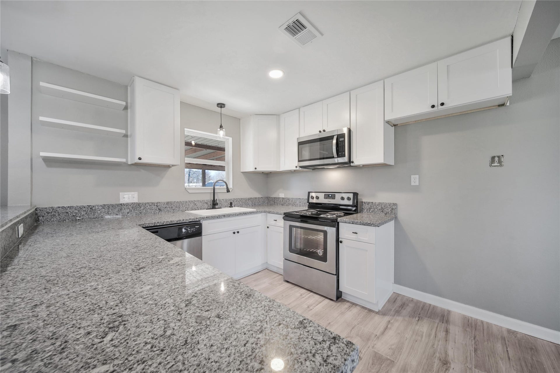 4614 Edgemore St Street, Santa Fe, TX 77517 4614 Edgemore St Street, Santa Fe, TX 77517