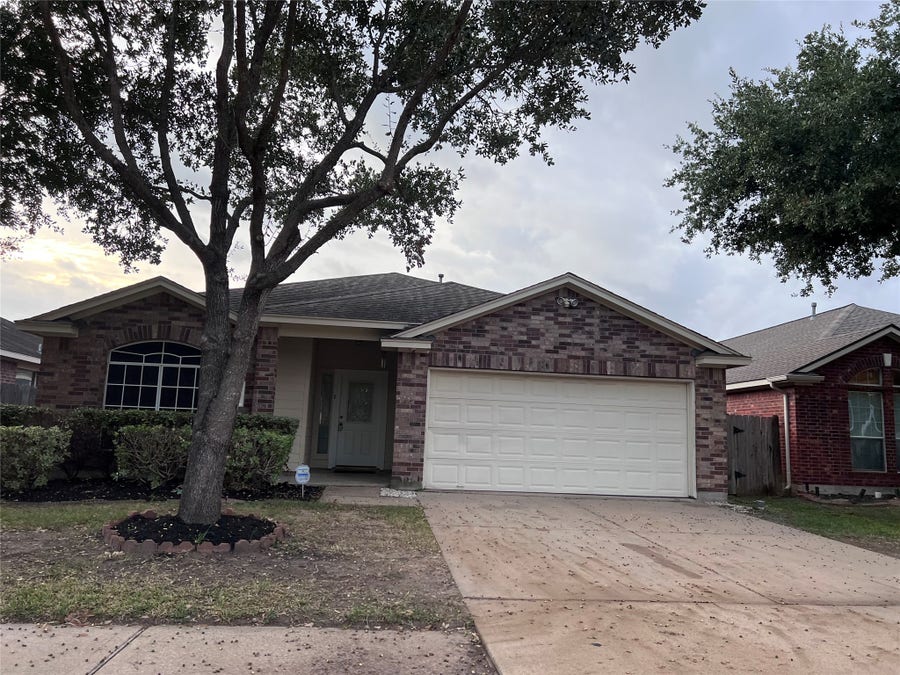 Property photo for 5911 Llano Creek Drive, Katy, TX