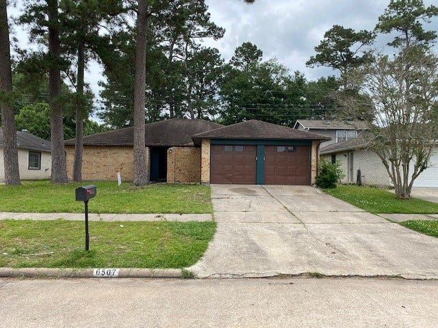 Property photo for 6507 Bridgegate Drive, Spring, TX