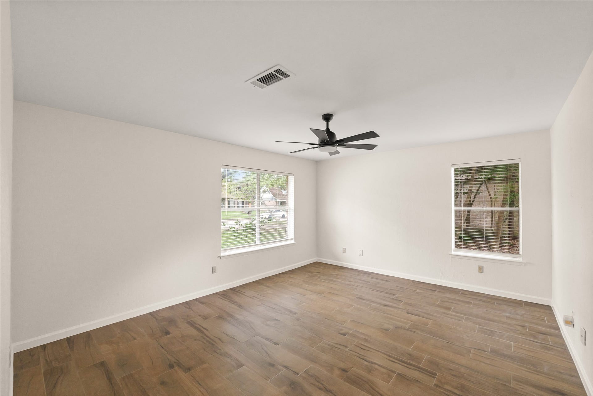3711 Fern View Drive, Houston, TX 77345 Primary bedroom