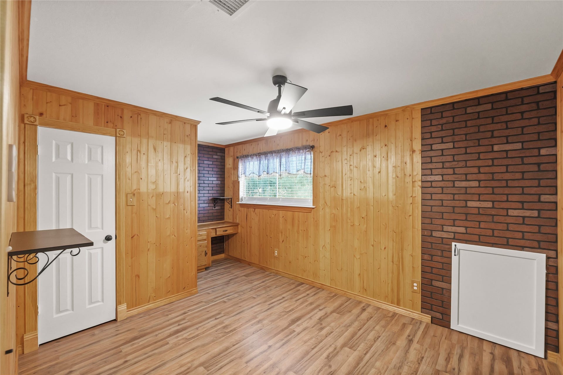 3711 Fern View Drive, Houston, TX 77345 Check out this unique bedroom or can be used as a recreational room